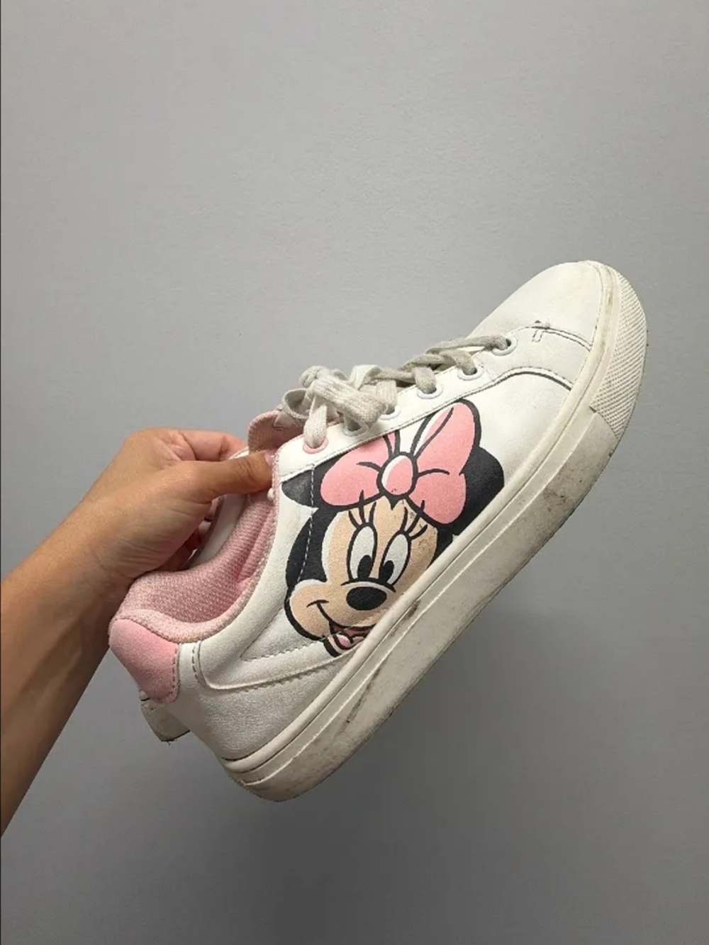 Ladies Minnie Mouse White & Pink Lace-Up Sneakers